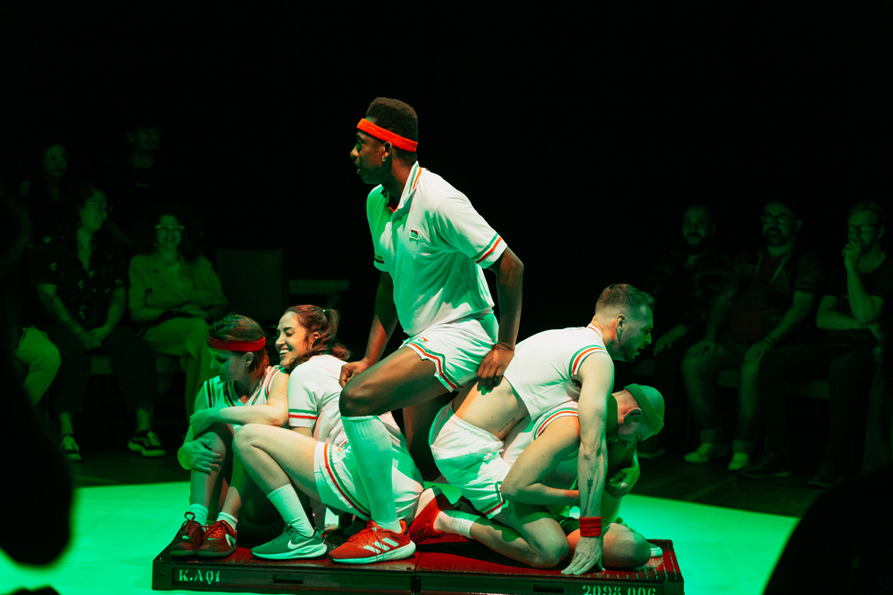 AQUI AINDA OU ENQUANTO HÁ FUTURO (28.10)